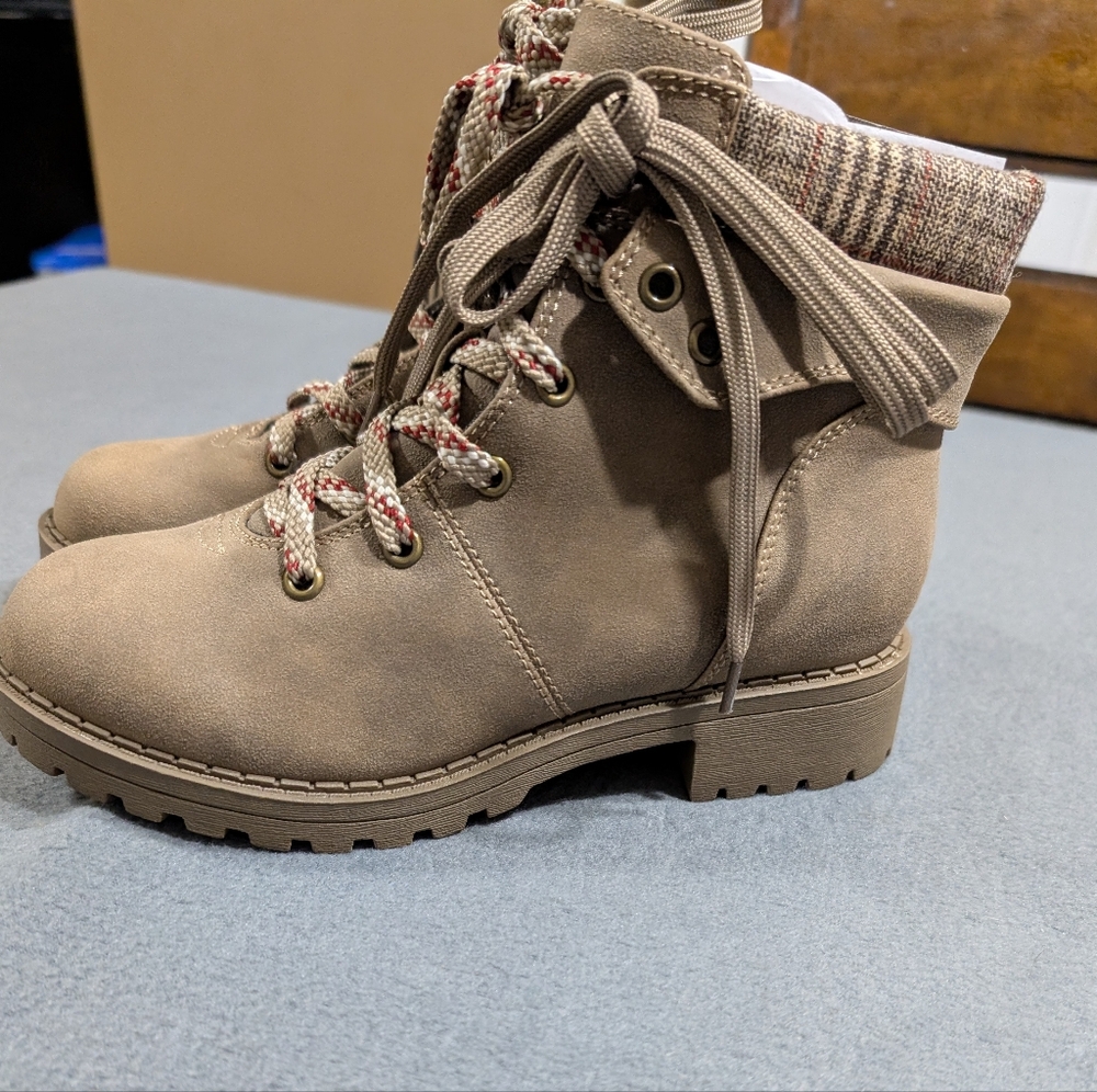 NEW Jellypop combat boots Stella Sz 6 plaid collar fold down suede brown